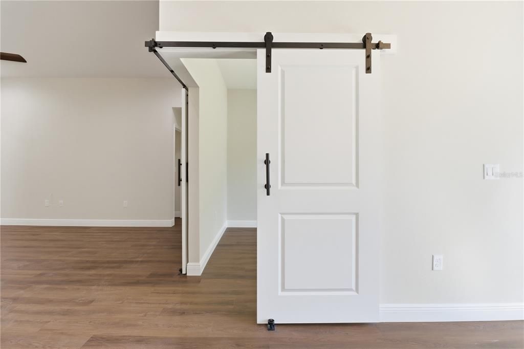 For Sale: $519,000 (4 beds, 3 baths, 2090 Square Feet)