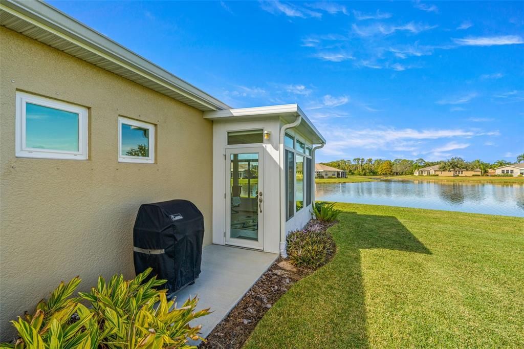 合同活跃: $374,900 (2 贝兹, 2 浴室, 1982 平方英尺)