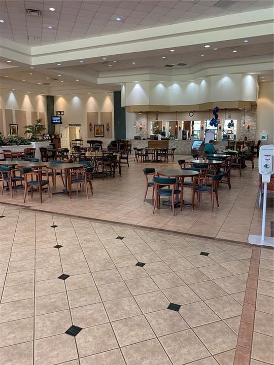 合同活跃: $374,900 (2 贝兹, 2 浴室, 1982 平方英尺)