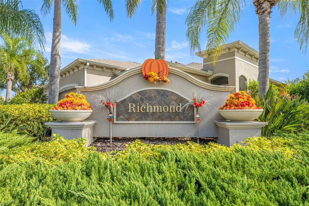 合同活跃: $374,900 (2 贝兹, 2 浴室, 1982 平方英尺)