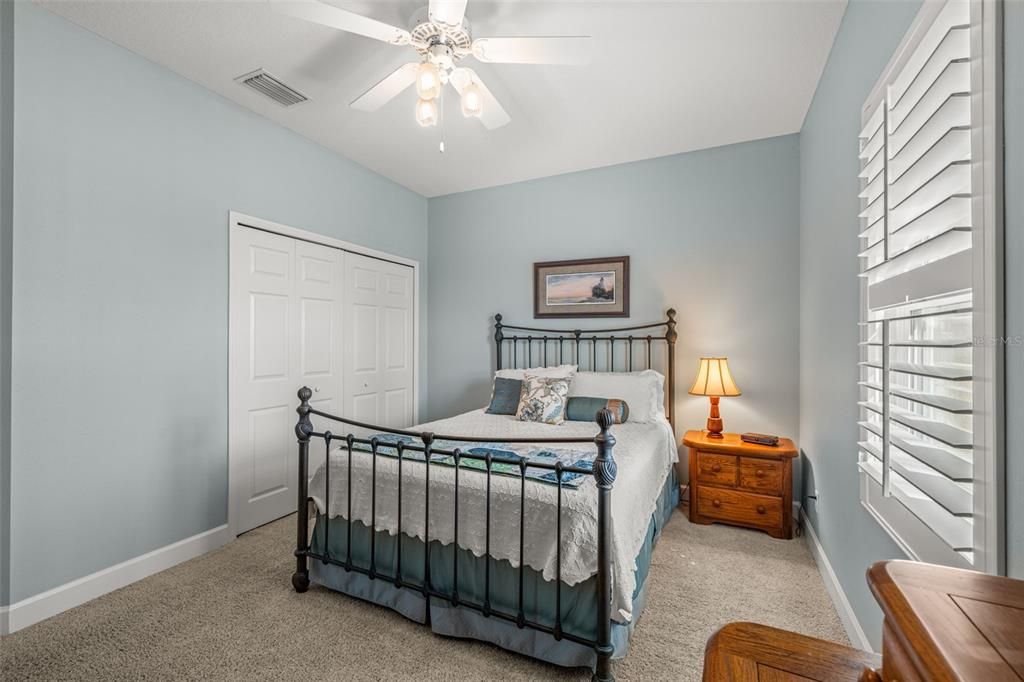 合同活跃: $374,900 (2 贝兹, 2 浴室, 1982 平方英尺)