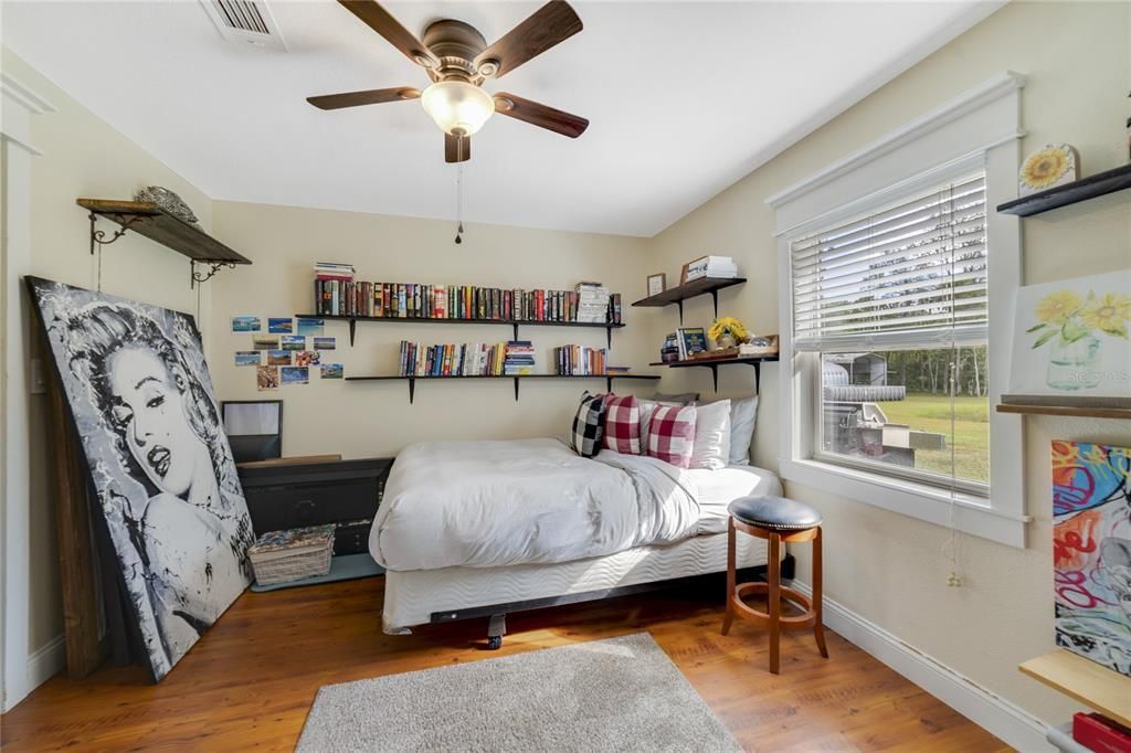 На продажу: $749,000 (3 спален, 2 ванн, 2072 Квадратных фут)