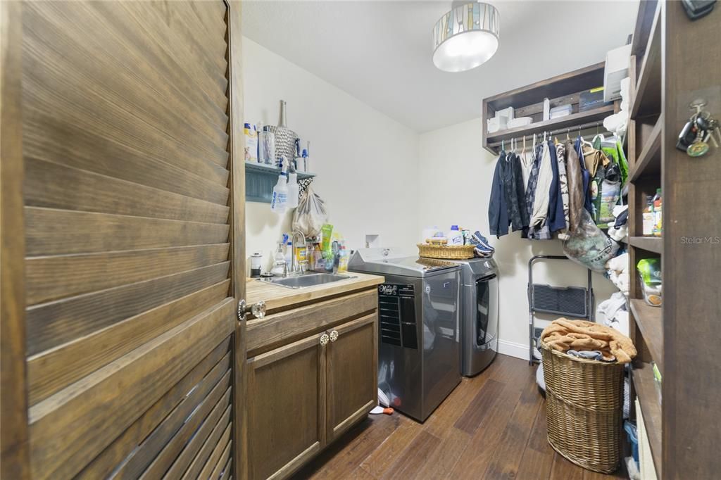 На продажу: $749,000 (3 спален, 2 ванн, 2072 Квадратных фут)