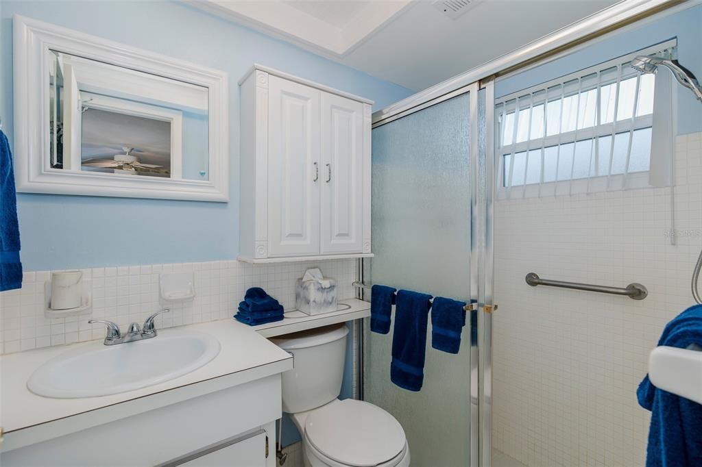 For Sale: $137,000 (2 beds, 2 baths, 888 Square Feet)