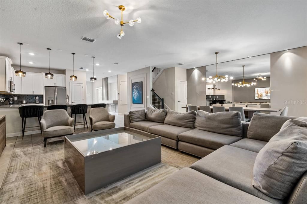 待售: $1,200,000 (8 贝兹, 5 浴室, 4289 平方英尺)