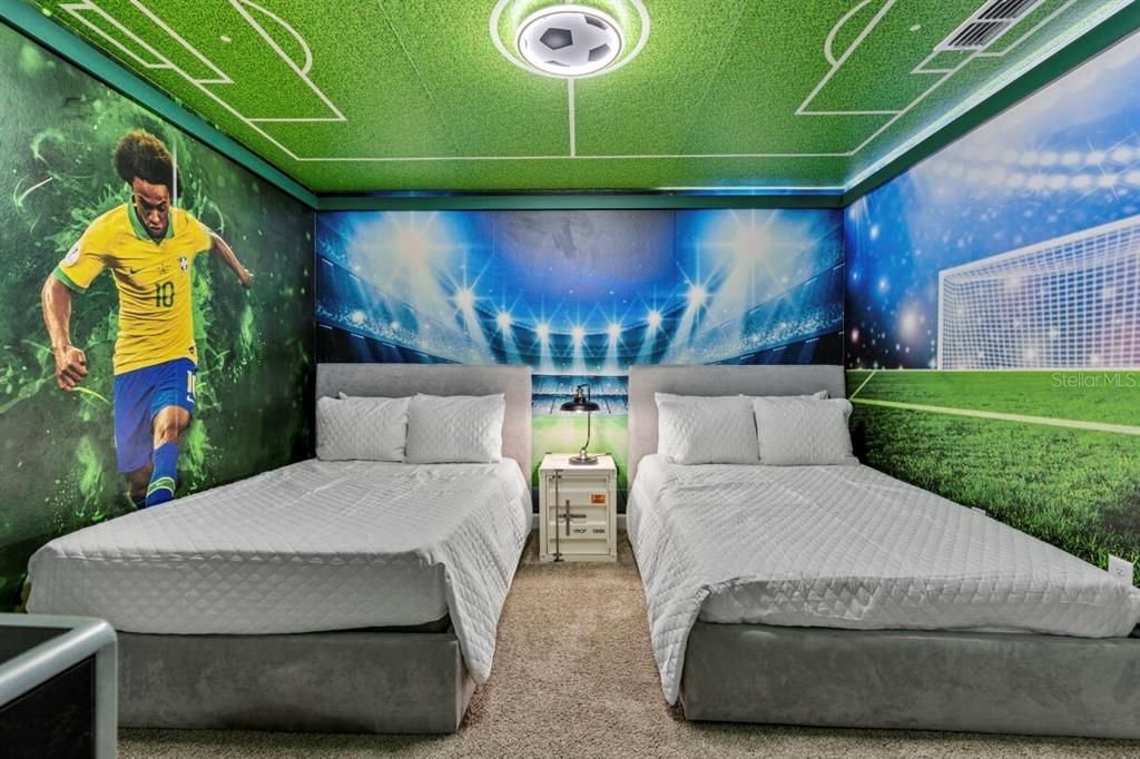 待售: $1,200,000 (8 贝兹, 5 浴室, 4289 平方英尺)