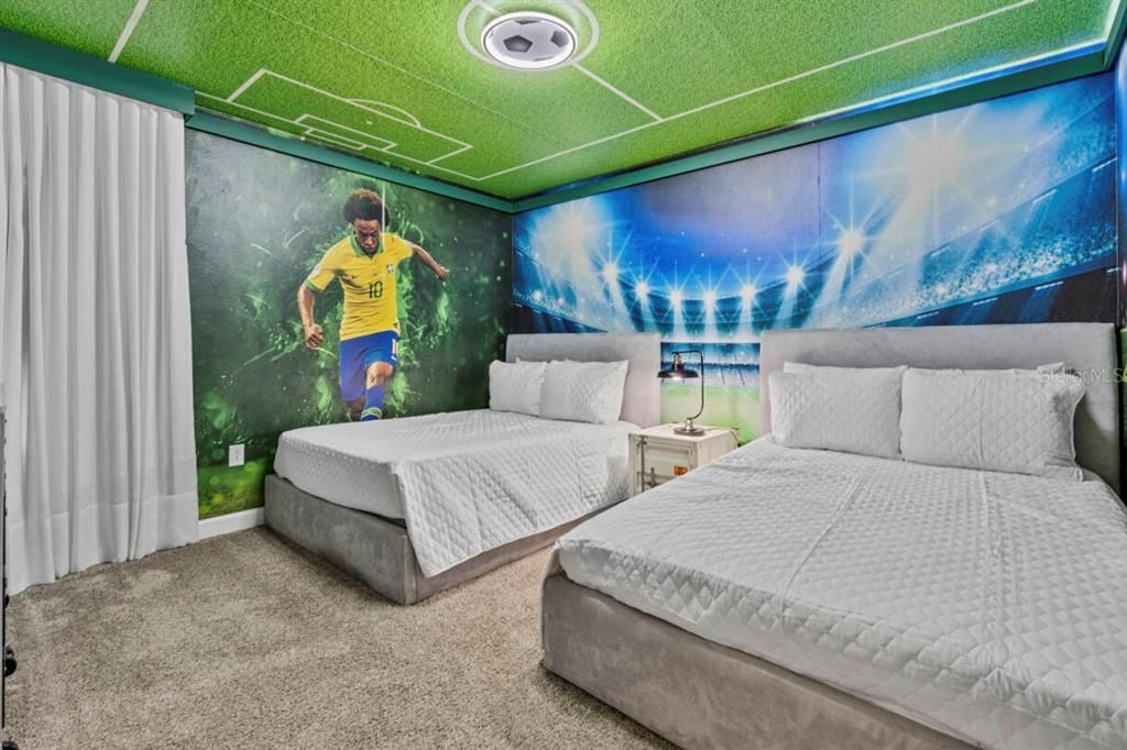 待售: $1,200,000 (8 贝兹, 5 浴室, 4289 平方英尺)