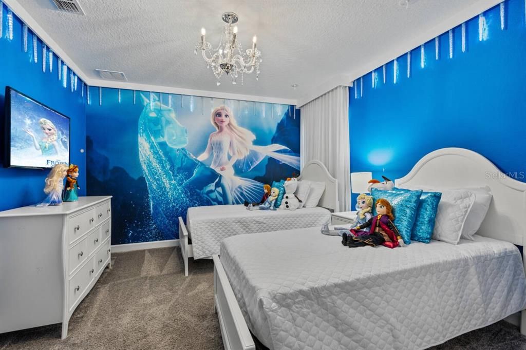 待售: $1,200,000 (8 贝兹, 5 浴室, 4289 平方英尺)