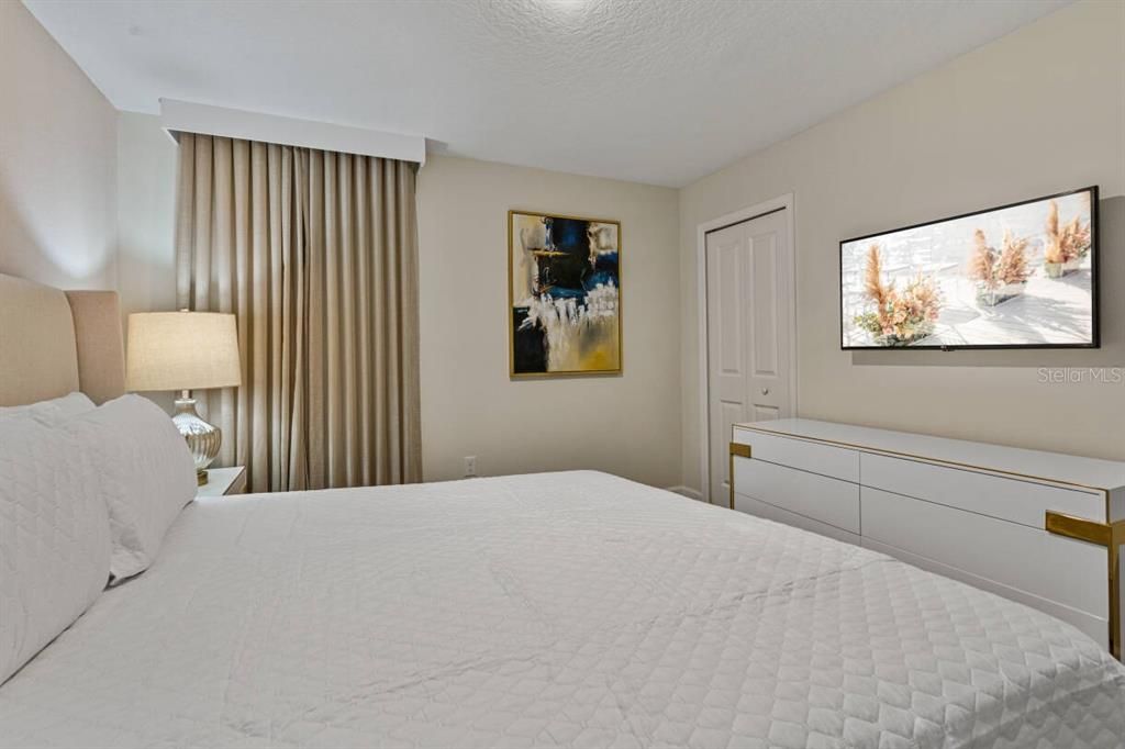 待售: $1,200,000 (8 贝兹, 5 浴室, 4289 平方英尺)