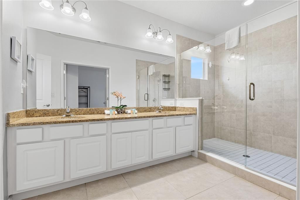 На продажу: $676,999 (6 спален, 6 ванн, 3451 Квадратных фут)