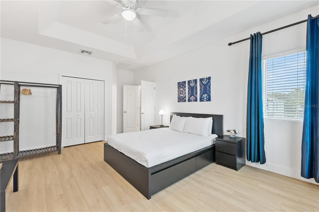 На продажу: $676,999 (6 спален, 6 ванн, 3451 Квадратных фут)