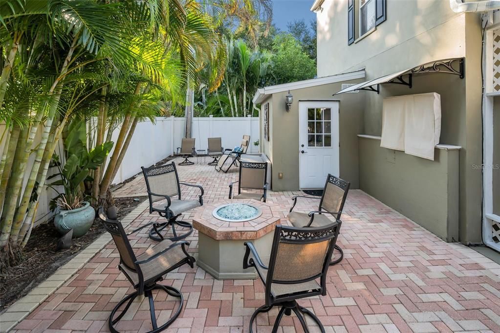 For Sale: $1,425,000 (5 beds, 3 baths, 3316 Square Feet)