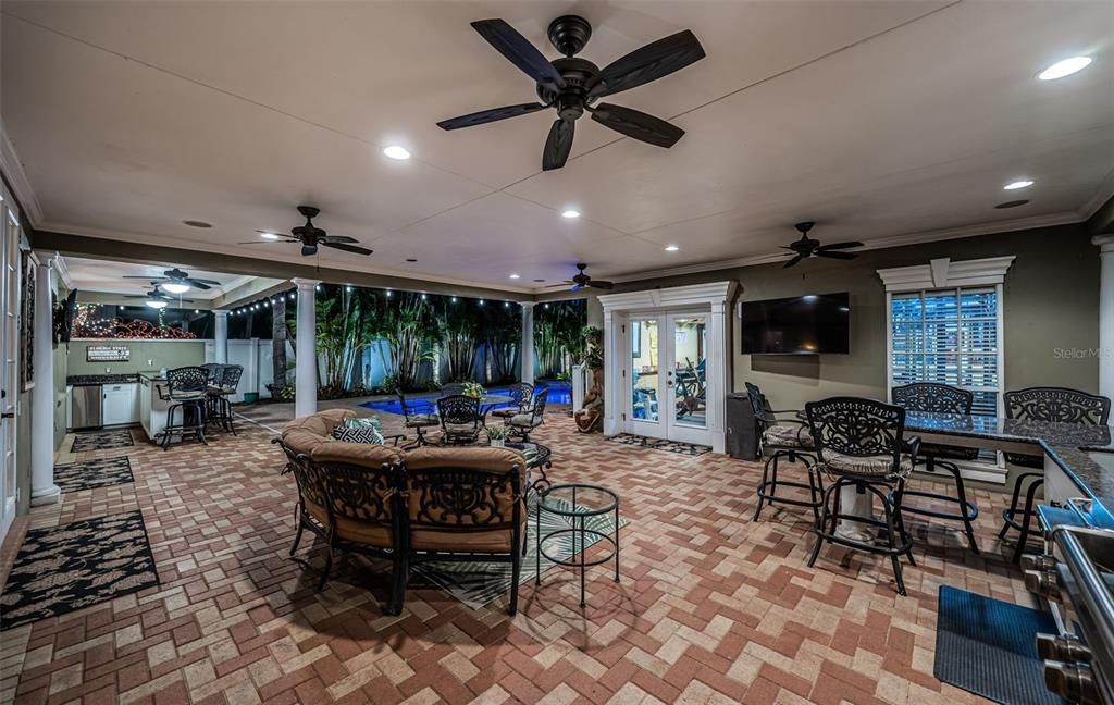 For Sale: $1,425,000 (5 beds, 3 baths, 3316 Square Feet)