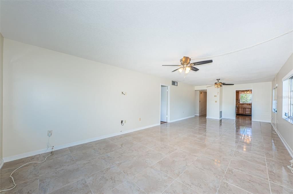 En Venta: $168,000 (2 camas, 2 baños, 1125 Pies cuadrados)