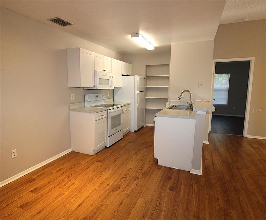 For Rent: $1,499 (2 beds, 2 baths, 1000 Square Feet)