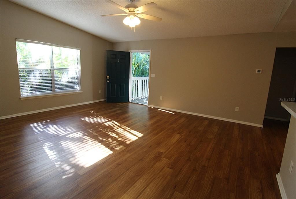 For Rent: $1,499 (2 beds, 2 baths, 1000 Square Feet)