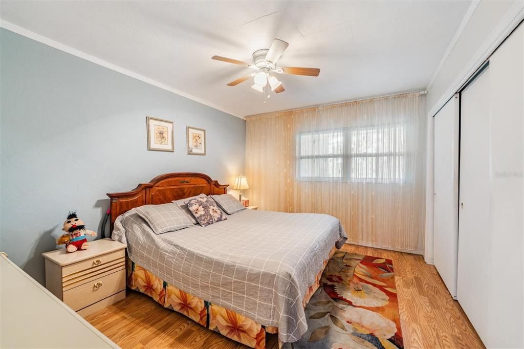 For Sale: $119,000 (2 beds, 1 baths, 875 Square Feet)