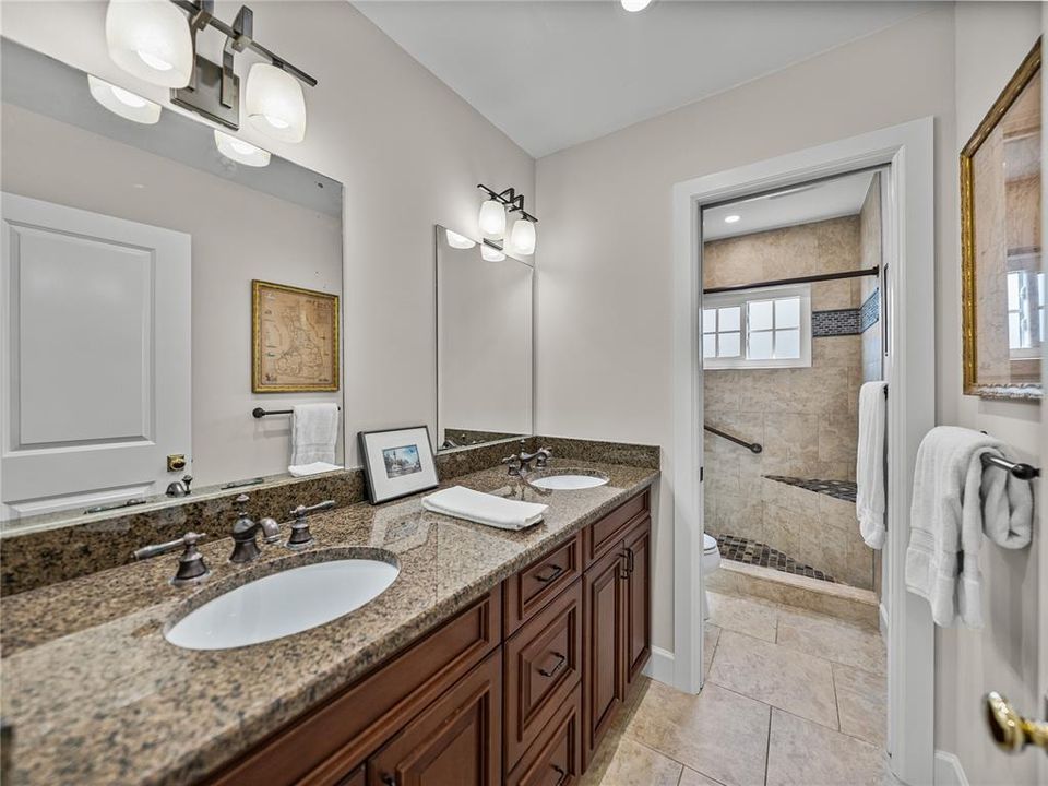 For Rent: $15,500 (4 beds, 3 baths, 2702 Square Feet)