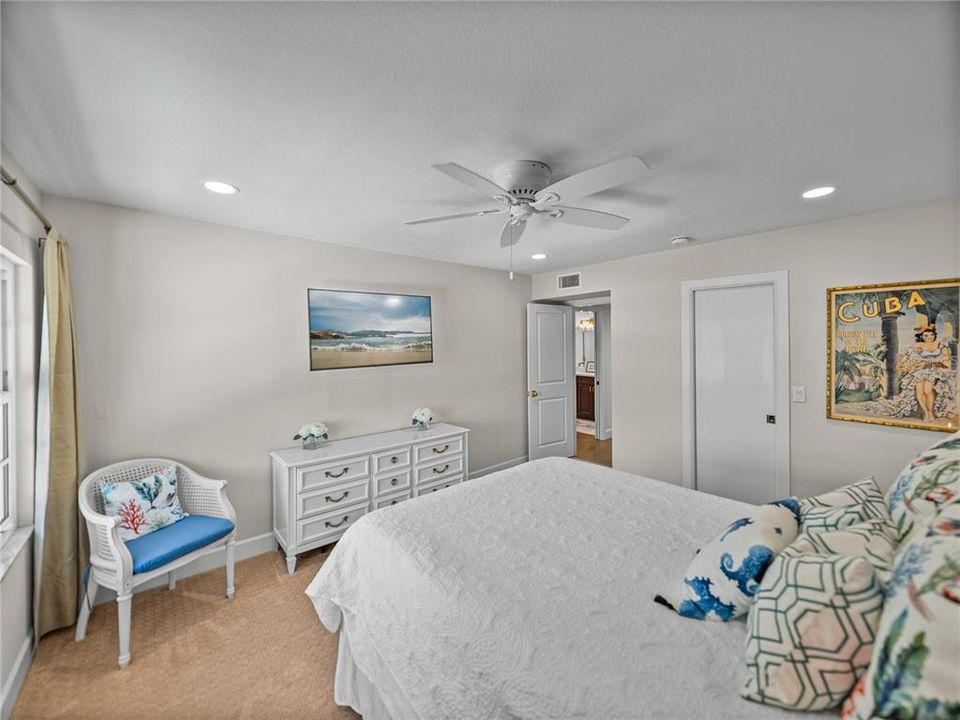 For Rent: $15,500 (4 beds, 3 baths, 2702 Square Feet)