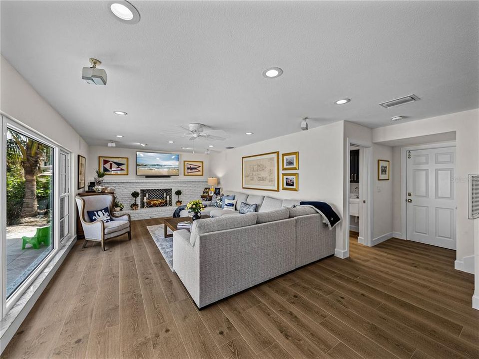 For Rent: $15,500 (4 beds, 3 baths, 2702 Square Feet)