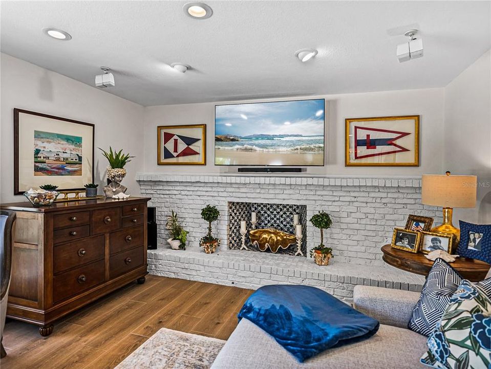 For Rent: $15,500 (4 beds, 3 baths, 2702 Square Feet)