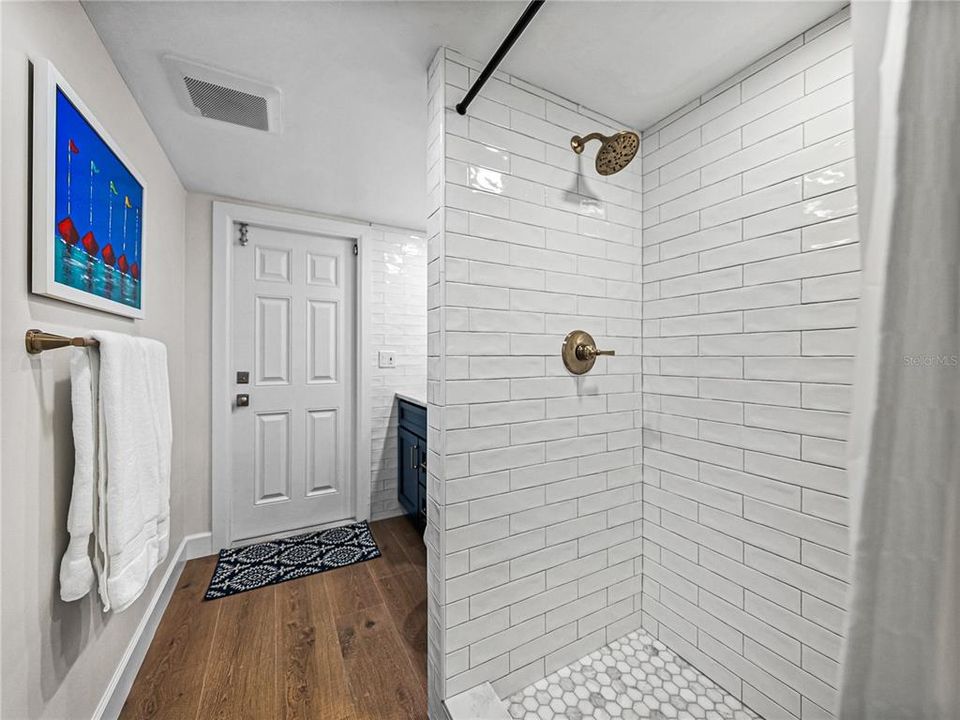 For Rent: $15,500 (4 beds, 3 baths, 2702 Square Feet)