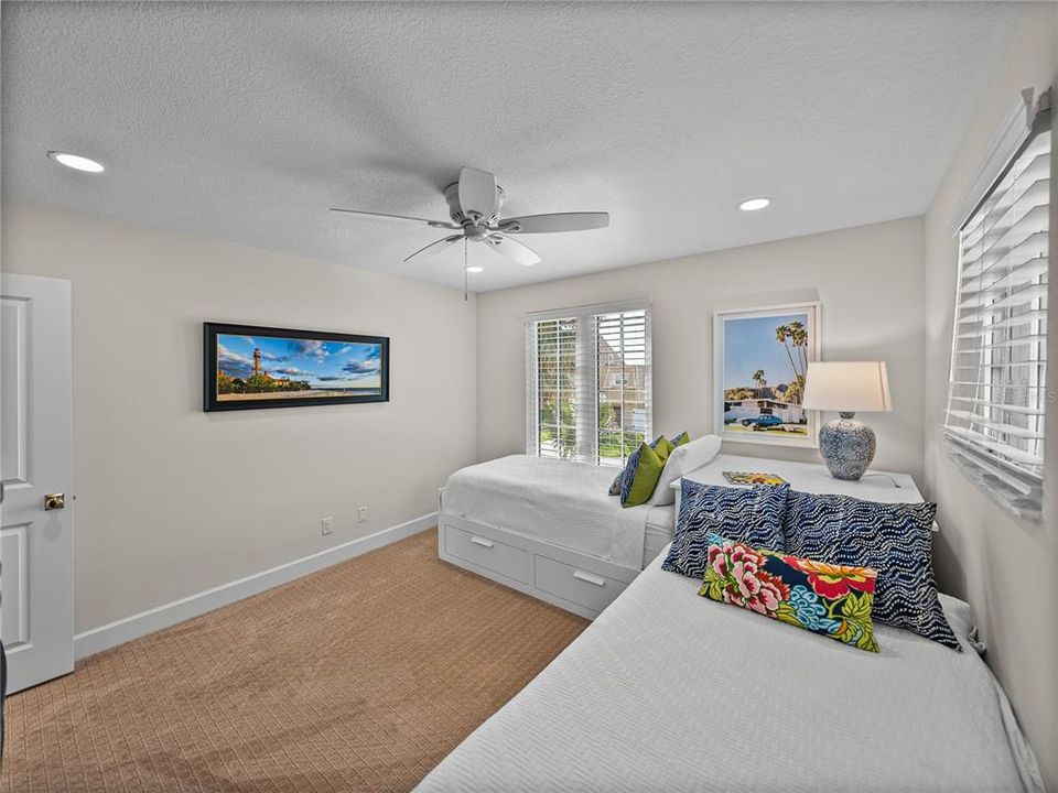 For Rent: $15,500 (4 beds, 3 baths, 2702 Square Feet)