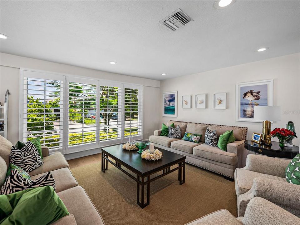 For Rent: $15,500 (4 beds, 3 baths, 2702 Square Feet)