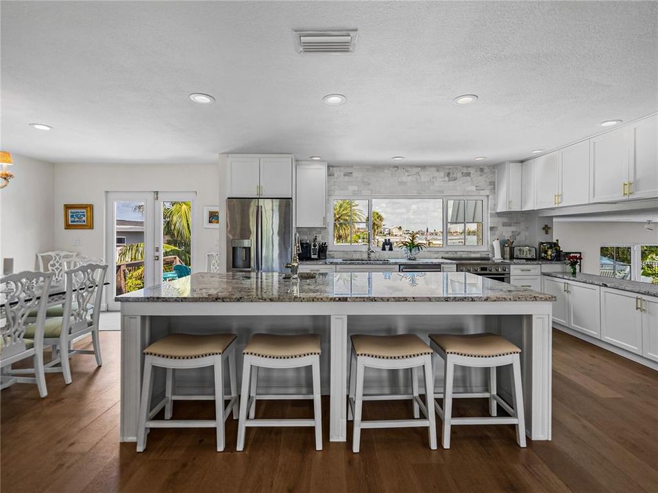 For Rent: $15,500 (4 beds, 3 baths, 2702 Square Feet)