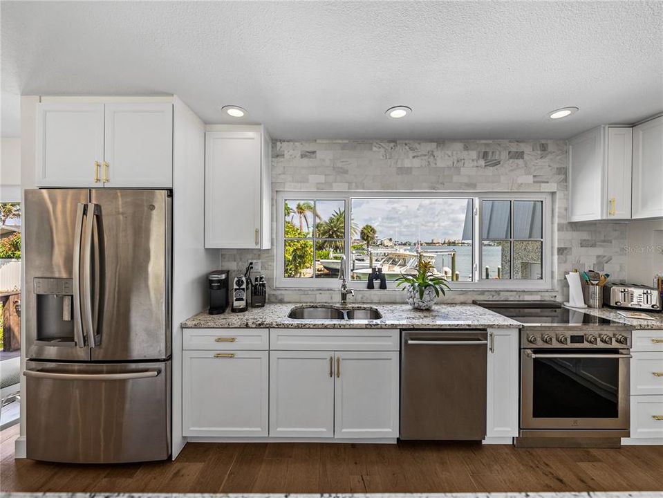 For Rent: $15,500 (4 beds, 3 baths, 2702 Square Feet)