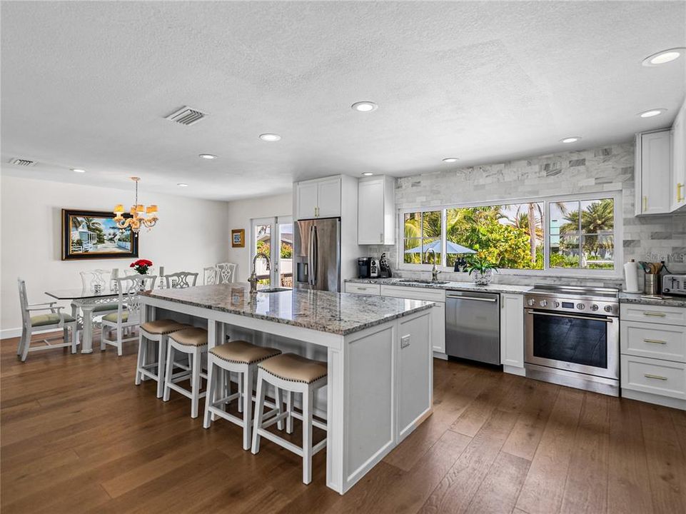 For Rent: $15,500 (4 beds, 3 baths, 2702 Square Feet)