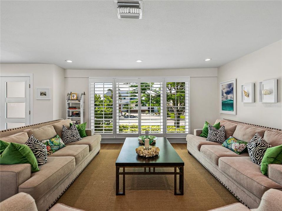 For Rent: $15,500 (4 beds, 3 baths, 2702 Square Feet)