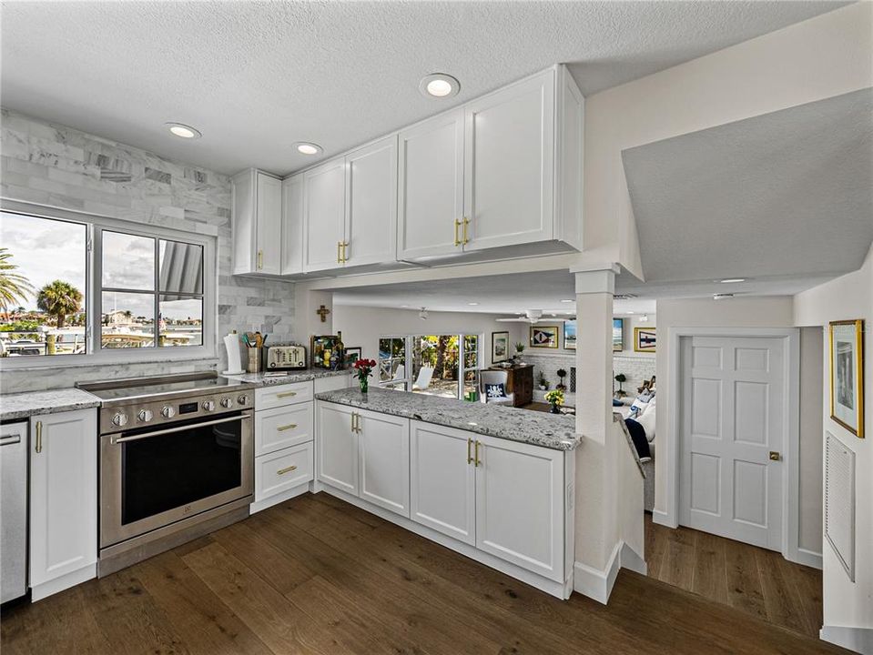 For Rent: $15,500 (4 beds, 3 baths, 2702 Square Feet)