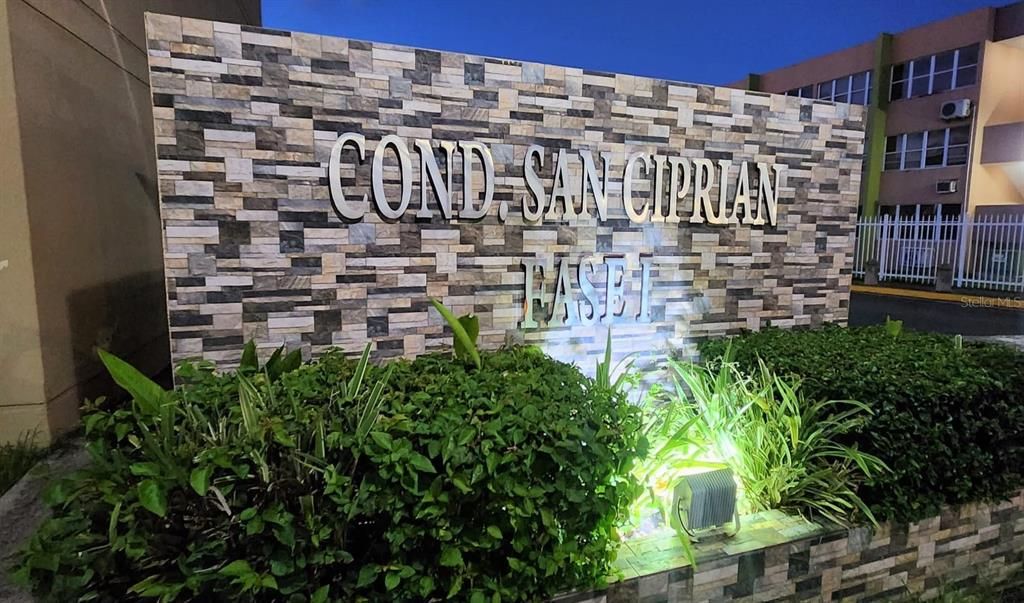 合同活跃: $145,000 (3 贝兹, 1 浴室, 943 平方英尺)