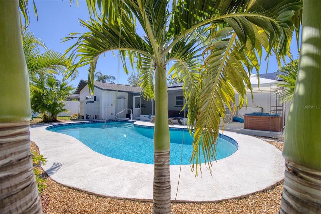 For Sale: $579,000 (3 beds, 2 baths, 1481 Square Feet)