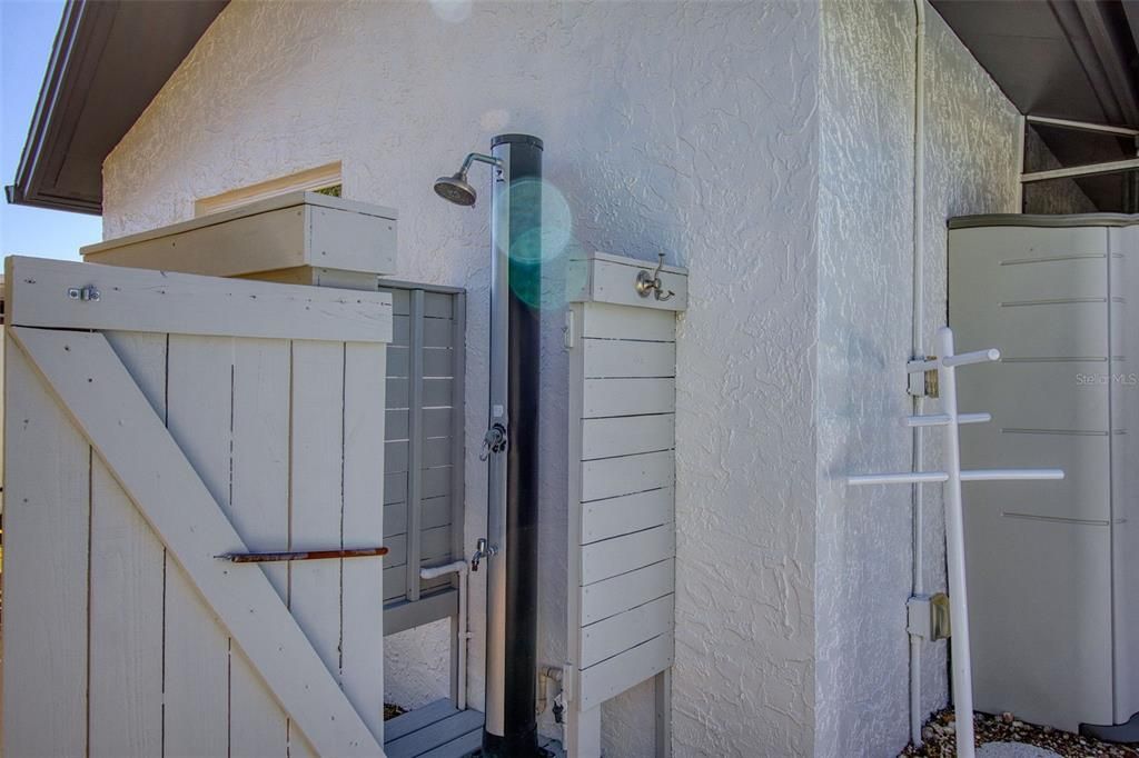 For Sale: $579,000 (3 beds, 2 baths, 1481 Square Feet)