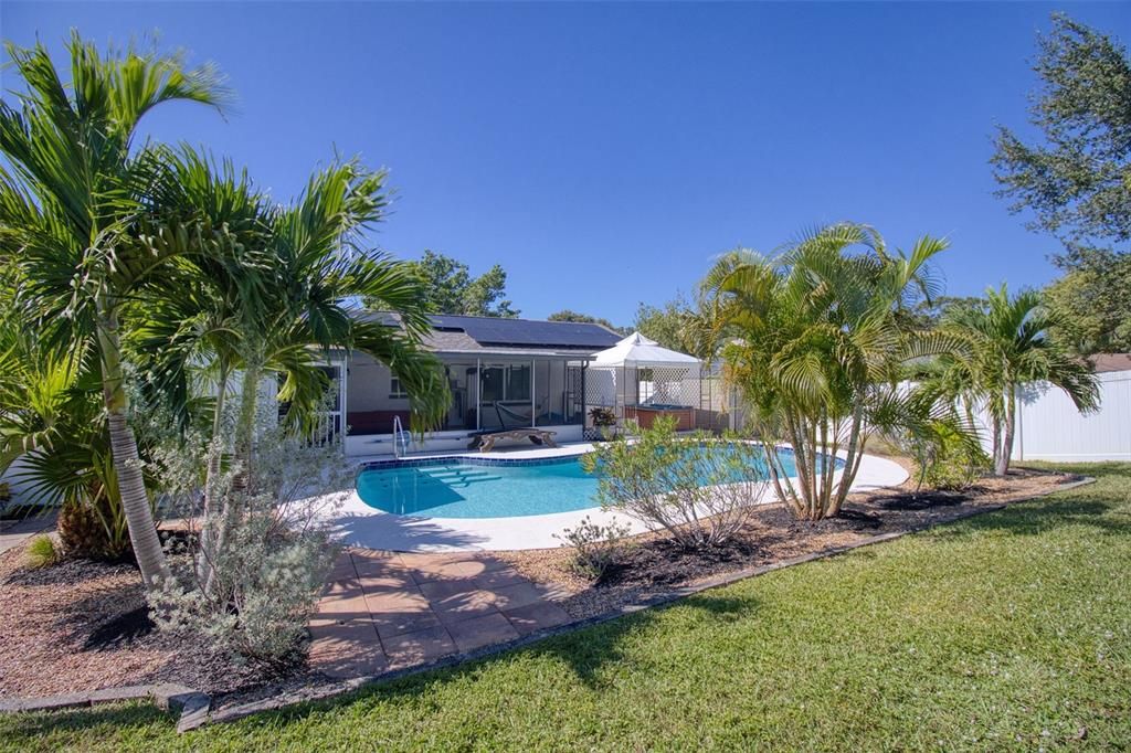 For Sale: $579,000 (3 beds, 2 baths, 1481 Square Feet)