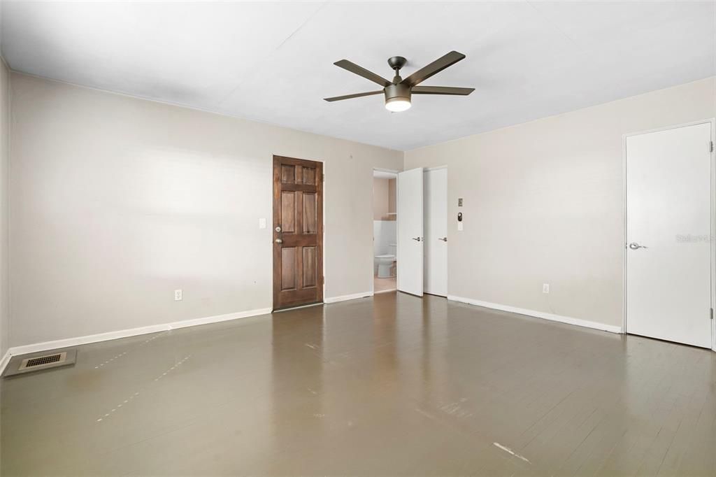 For Sale: $525,000 (4 beds, 0 baths, 2393 Square Feet)