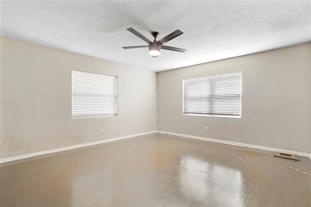 For Sale: $525,000 (4 beds, 0 baths, 2393 Square Feet)