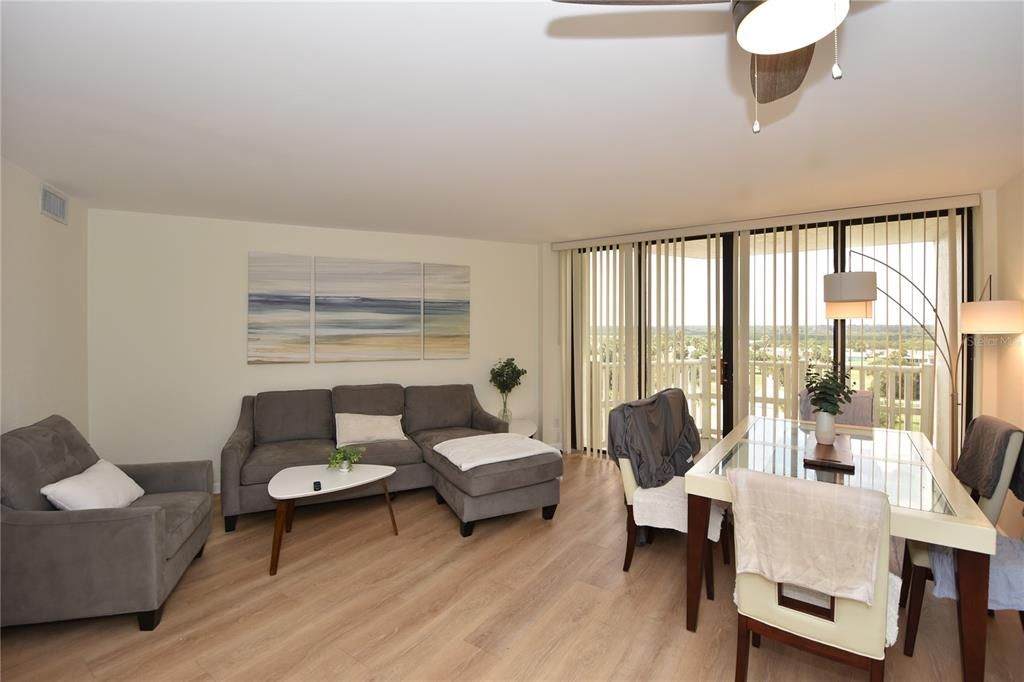 En Renta: $1,990 (2 camas, 2 baños, 1121 Pies cuadrados)