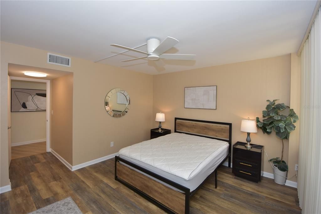 En Renta: $1,990 (2 camas, 2 baños, 1121 Pies cuadrados)