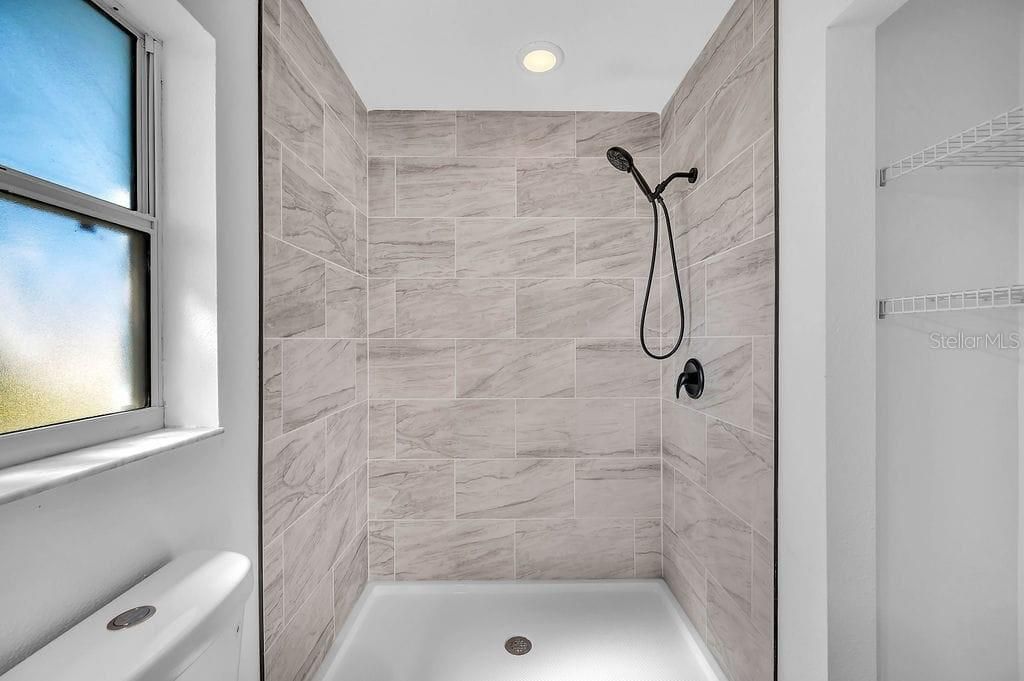 For Sale: $209,900 (3 beds, 2 baths, 1303 Square Feet)