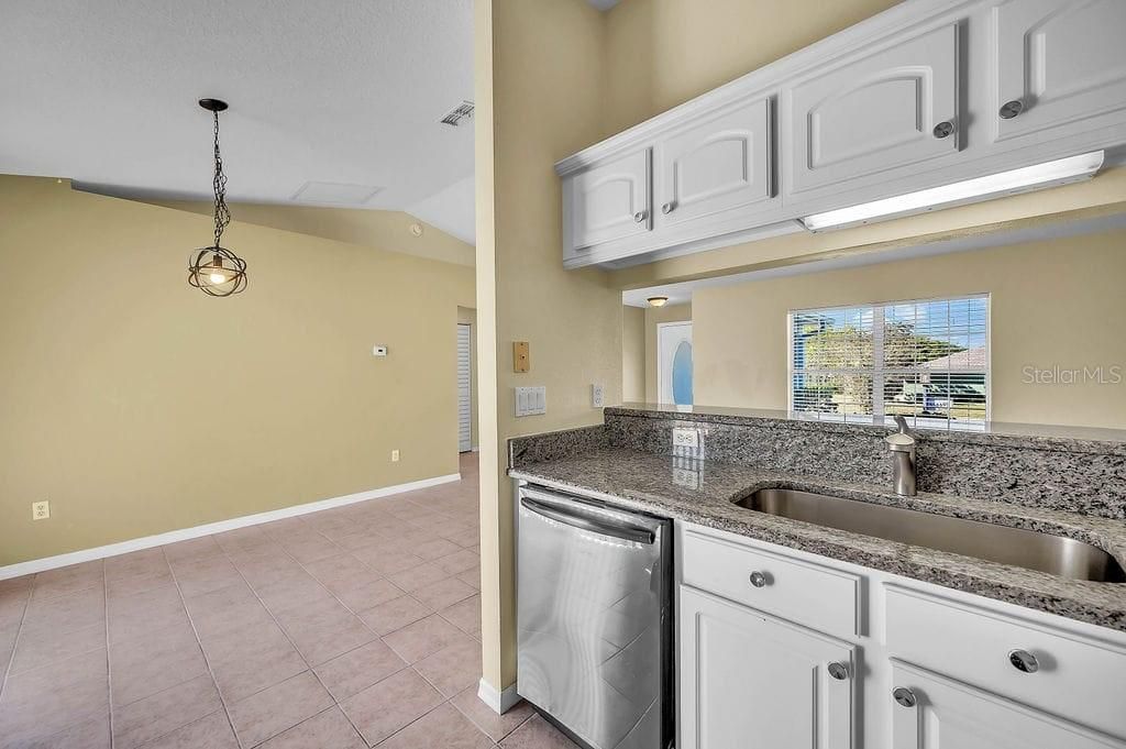 For Sale: $209,900 (3 beds, 2 baths, 1303 Square Feet)