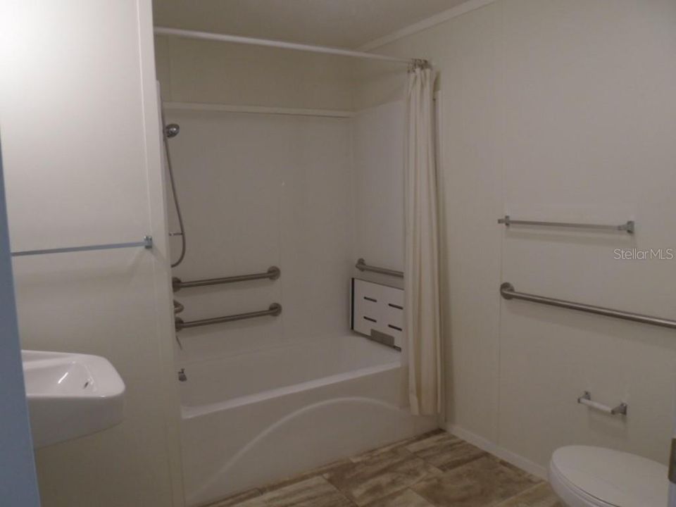 En Venta: $219,000 (3 camas, 2 baños, 924 Pies cuadrados)