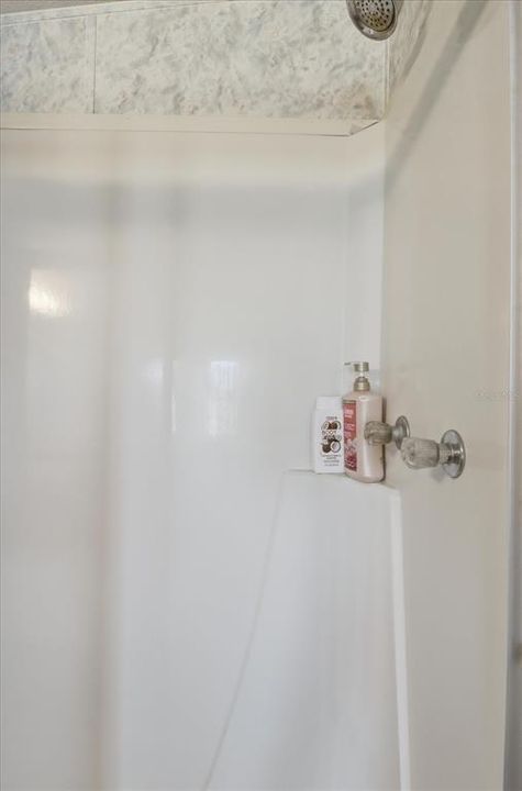 Active With Contract: $399,900 (3 beds, 2 baths, 1486 Square Feet)