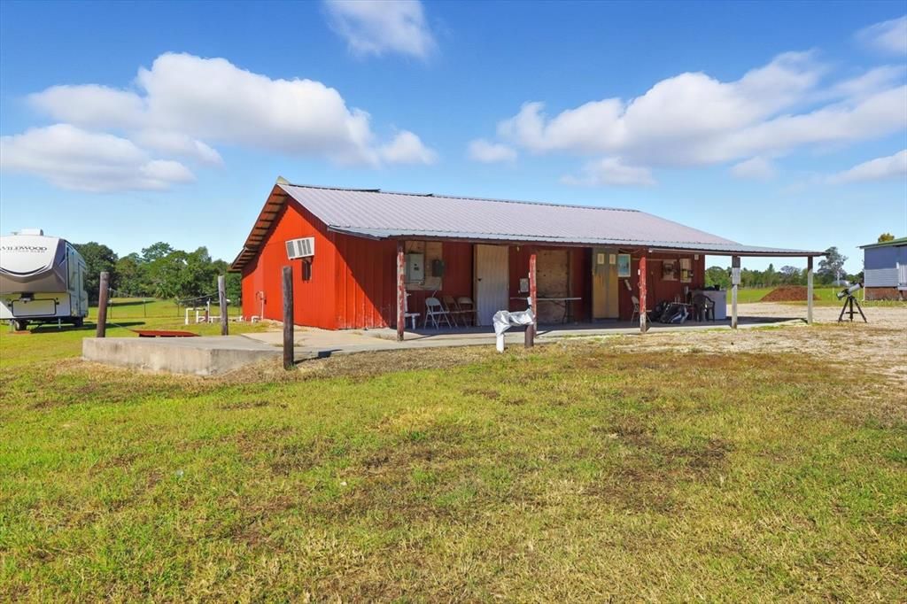 Active With Contract: $399,900 (3 beds, 2 baths, 1486 Square Feet)