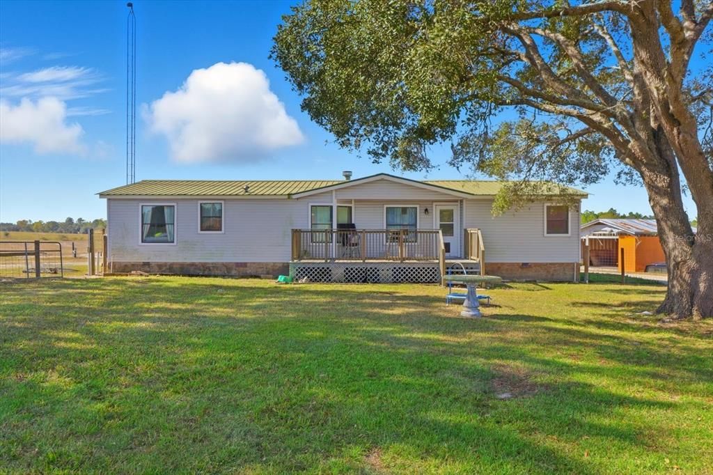 Active With Contract: $399,900 (3 beds, 2 baths, 1486 Square Feet)