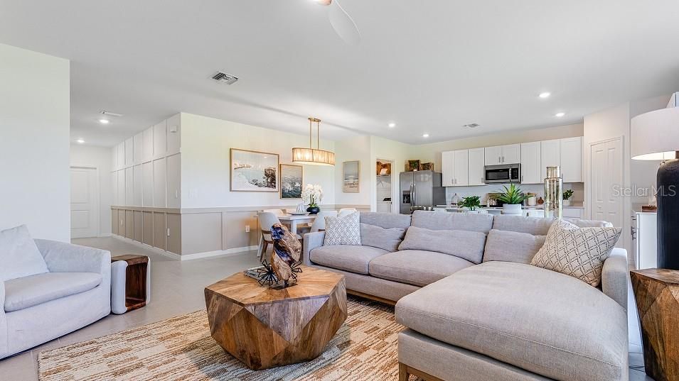 Active With Contract: $379,000 (5 beds, 2 baths, 2112 Square Feet)