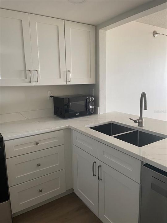 В аренду: $2,200 (1 спален, 1 ванн, 780 Квадратных фут)