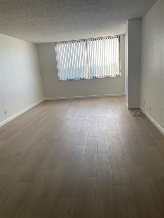 В аренду: $2,200 (1 спален, 1 ванн, 780 Квадратных фут)